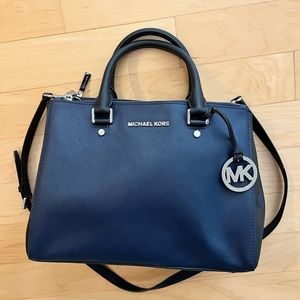 Michael Kors Sutton Medium Saffiano leather satchel shoulder bag. Navy and black
